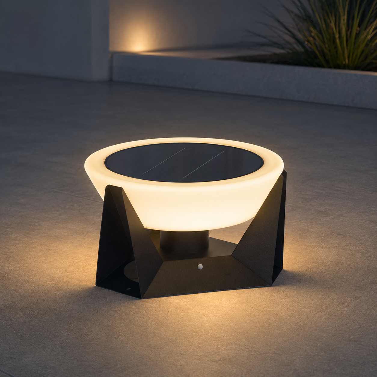 RIRZ HALO | Modern Solar Outdoor Lamp