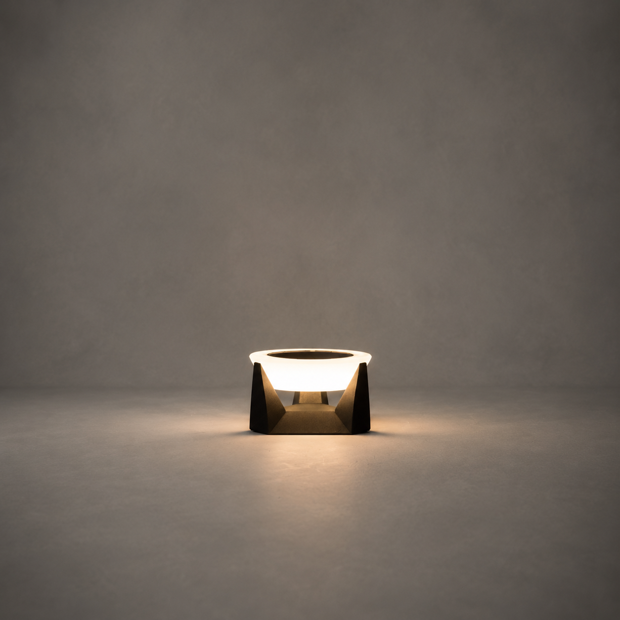 RIRZ HALO | Modern Solar Outdoor Lamp