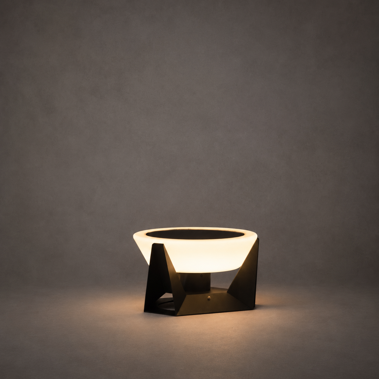 RIRZ HALO | Modern Solar Outdoor Lamp