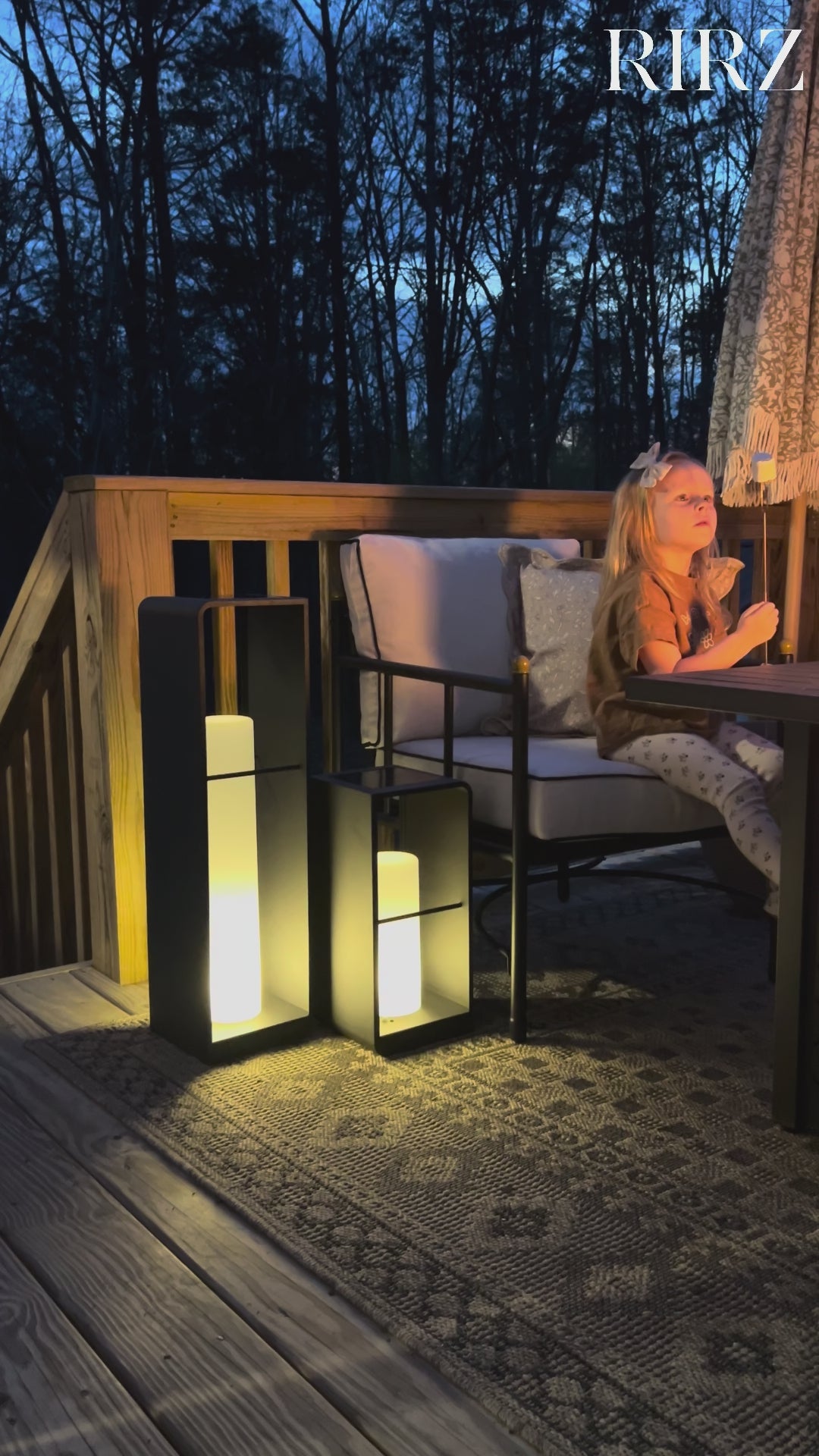 RIRZ AXIS | Modern Solar Outdoor Floor Lamp